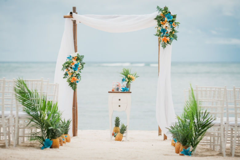 Свадебная арка в тропическом стиле – WedDesign | Свадьба в Доминикане