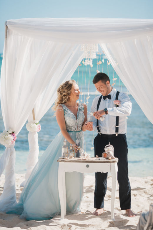 Свадебная церемония с гостями на приватном пляже в Пунта-Кане Кристины и Алексея – WedDesign | Свадьба в Доминикане