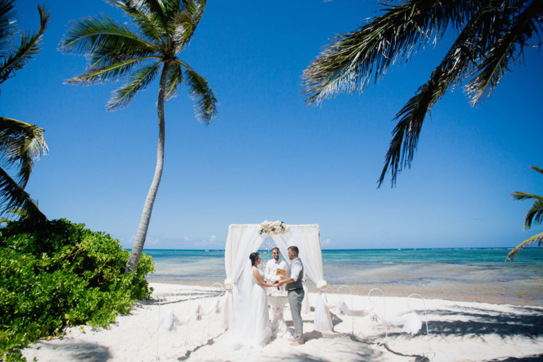 Свадьба в нежных цветах на приватном пляже в Доминикане – WedDesign – Свадьба в Доминикане