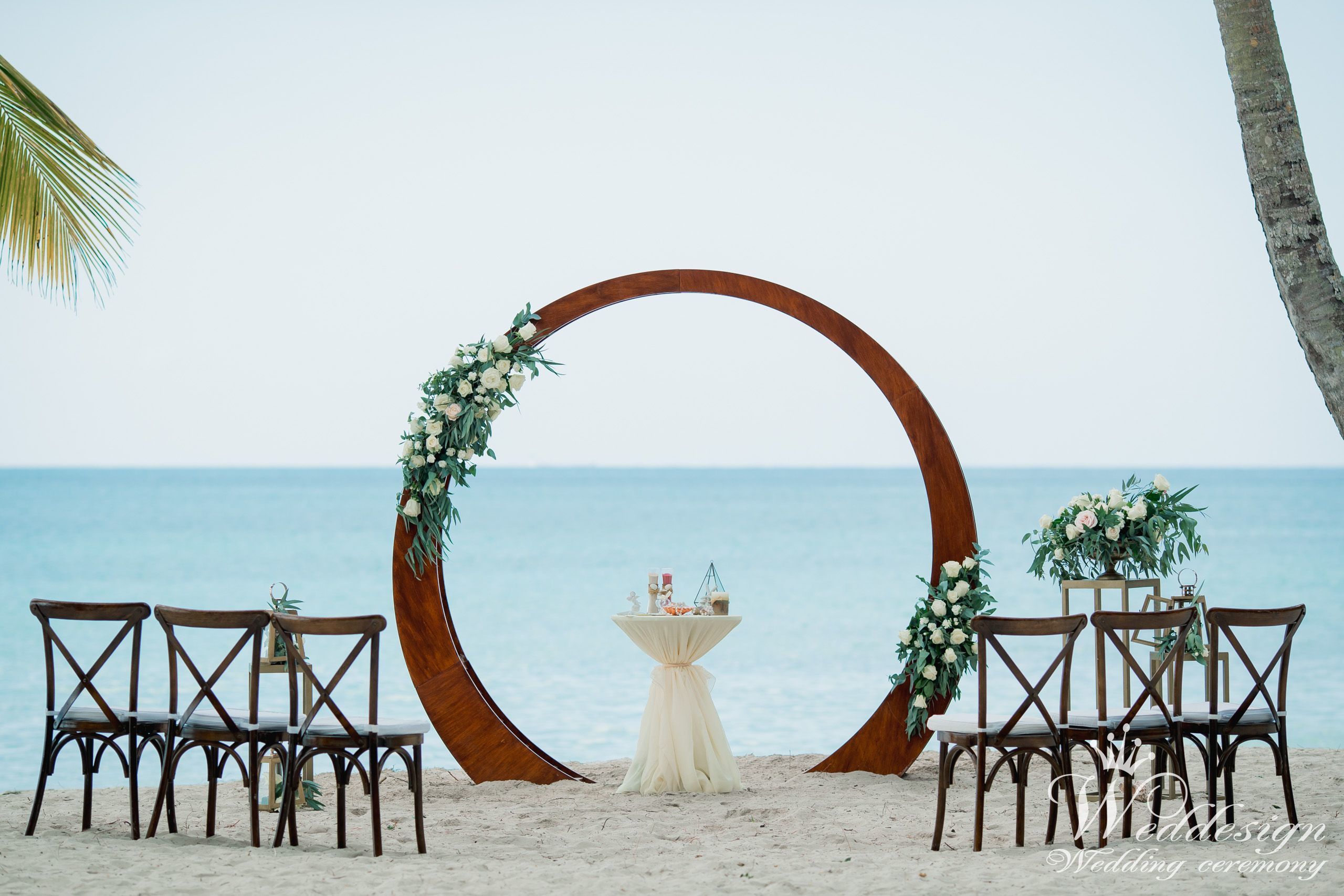 Свадебная арка: 30 идей, как украсить арку из дерева